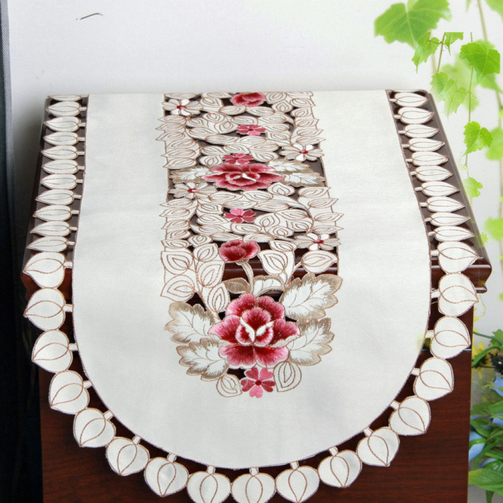 Elegant Floral Embroidered Tab - Table Runner recension och pris